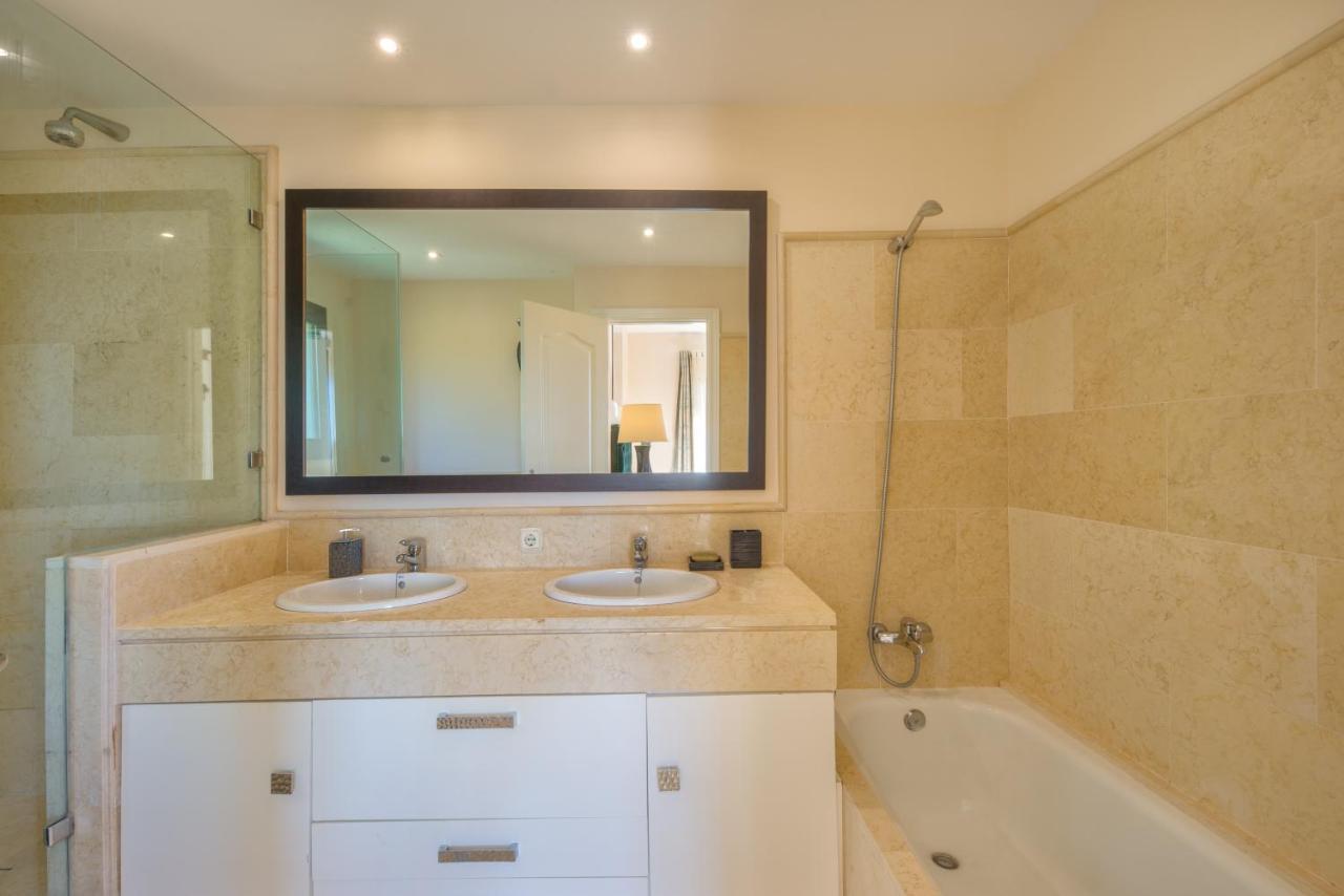 Capanes Del Golf Luxury Apartment Benahavís Buitenkant foto