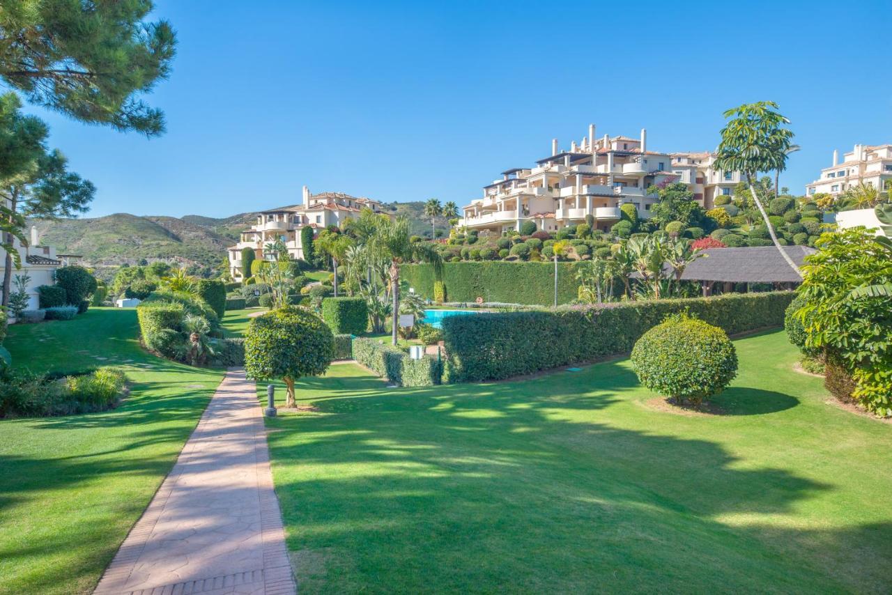 Capanes Del Golf Luxury Apartment Benahavís Buitenkant foto